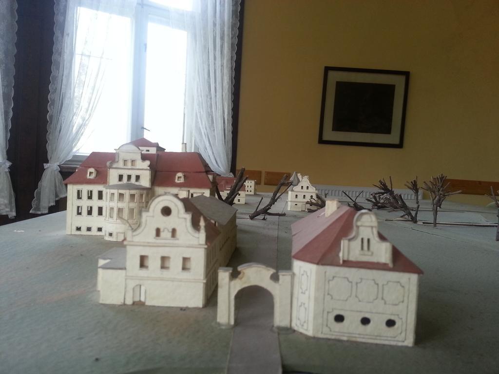 Palac Jastrowiec المظهر الخارجي الصورة
