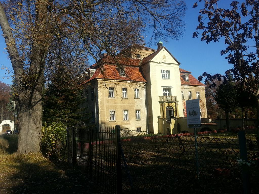 Palac Jastrowiec المظهر الخارجي الصورة